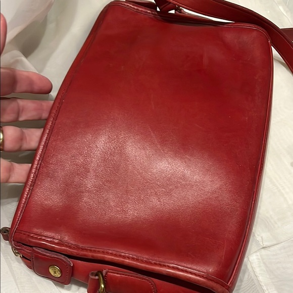 Coach Red Crossbody Bag with Adjustable Strap and Zipper Closure - Picture 9 of 16